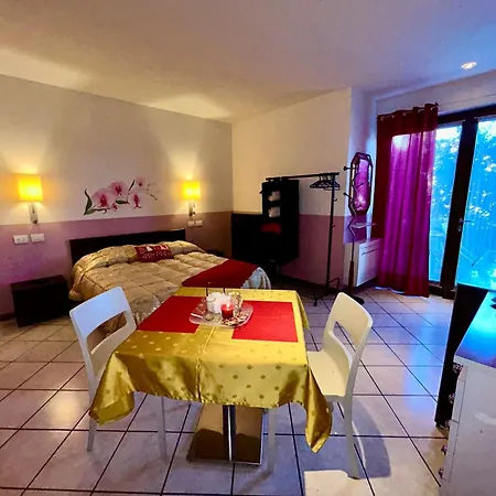 Antiche Mura Apartment Puegnago del Garda